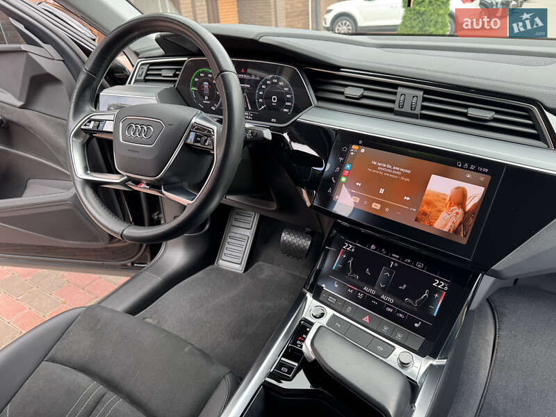 Внедорожник / Кроссовер Audi e-tron 2021 в Хмельницком