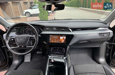 Внедорожник / Кроссовер Audi e-tron 2021 в 