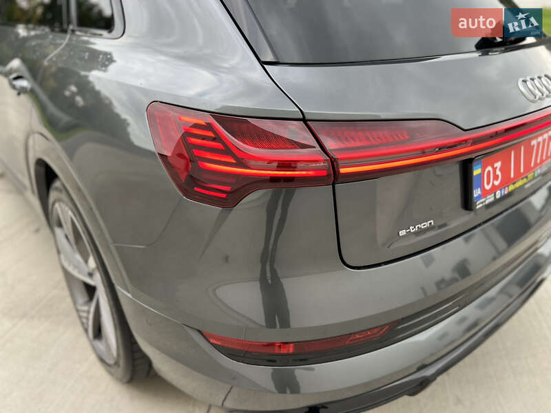 Позашляховик / Кросовер Audi e-tron 2021 в Луцьку