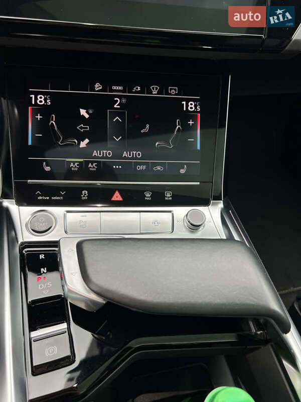 Позашляховик / Кросовер Audi e-tron 2021 в Луцьку