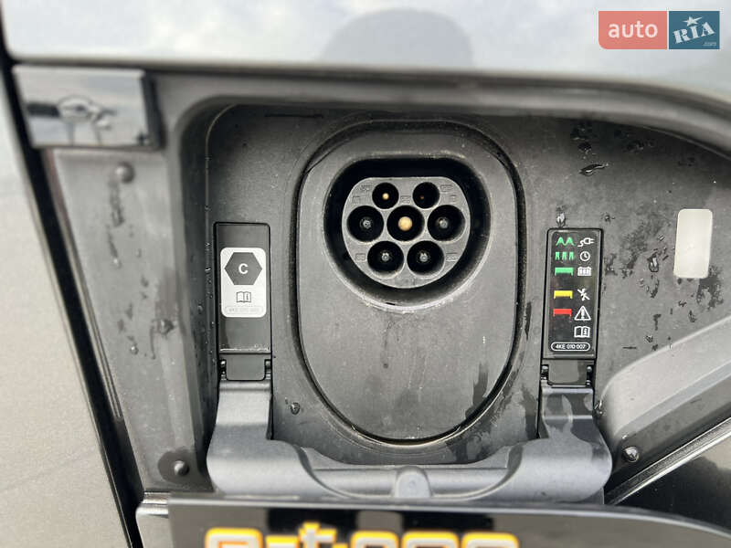 Позашляховик / Кросовер Audi e-tron 2021 в Луцьку