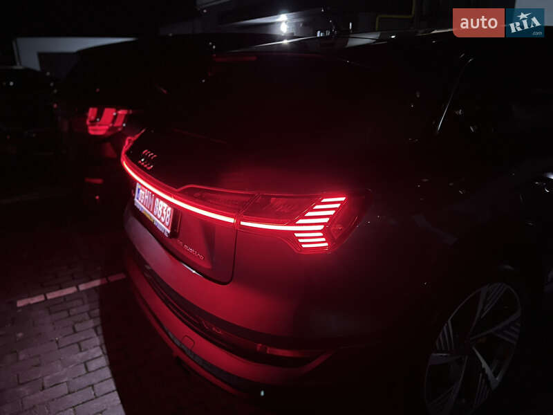 Позашляховик / Кросовер Audi e-tron 2021 в Луцьку