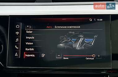 Позашляховик / Кросовер Audi e-tron 2019 в 