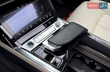Внедорожник / Кроссовер Audi e-tron 2021 в 