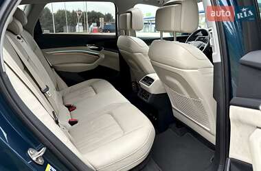 Внедорожник / Кроссовер Audi e-tron 2021 в 