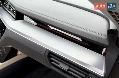Внедорожник / Кроссовер Audi e-tron 2021 в 