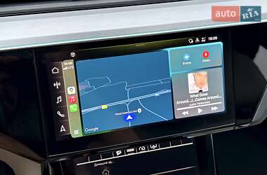 Внедорожник / Кроссовер Audi e-tron 2021 в 