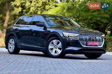 Внедорожник / Кроссовер Audi e-tron 2019 в 