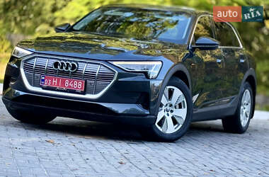 Внедорожник / Кроссовер Audi e-tron 2019 в 