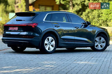 Внедорожник / Кроссовер Audi e-tron 2019 в 