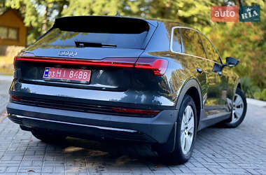 Внедорожник / Кроссовер Audi e-tron 2019 в 