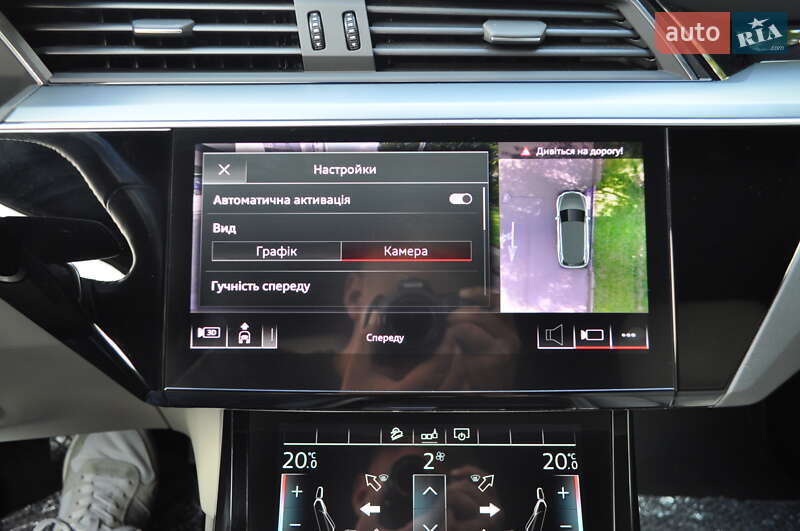 Внедорожник / Кроссовер Audi e-tron 2019 в Киеве