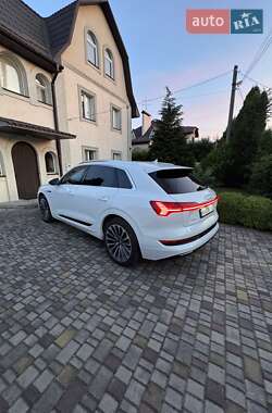 Внедорожник / Кроссовер Audi e-tron 2019 в 