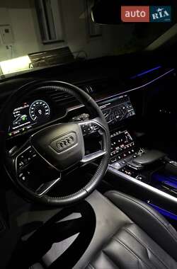 Внедорожник / Кроссовер Audi e-tron 2019 в 