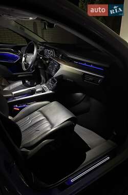 Внедорожник / Кроссовер Audi e-tron 2019 в 