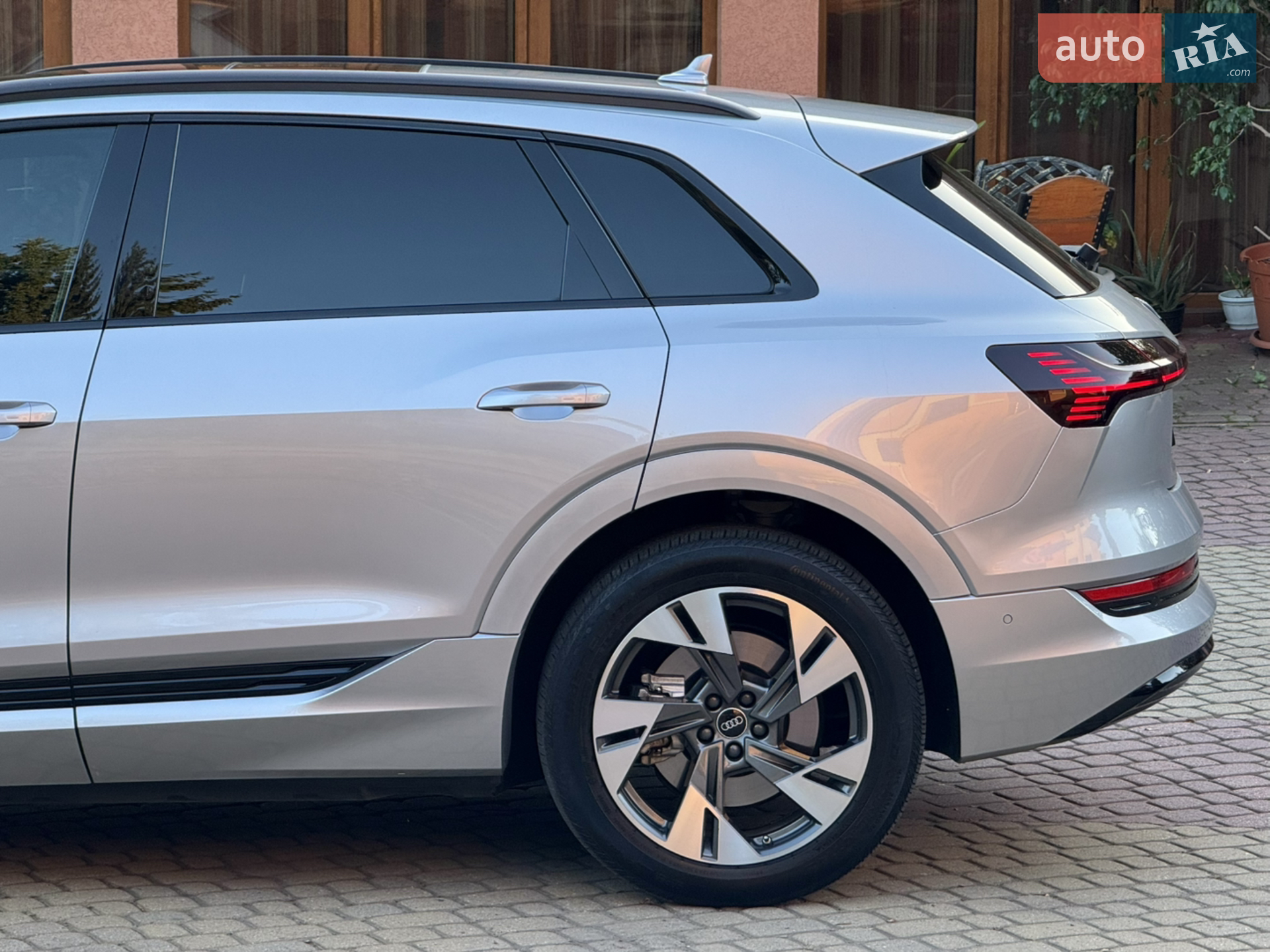 2022 Audi e-tron - мініатюра 14