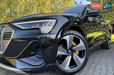 Внедорожник / Кроссовер Audi e-tron 2020 в 