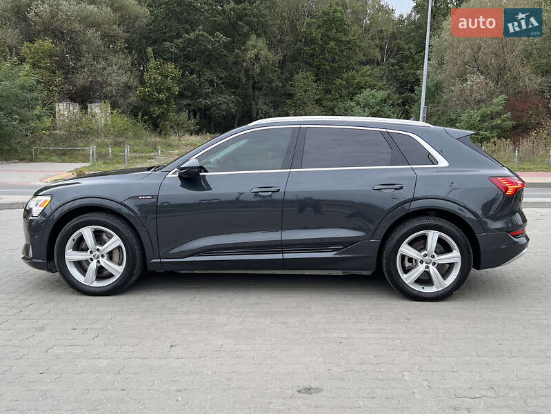 Позашляховик / Кросовер Audi e-tron 2019 в Львові фото 9 Позашляховик / Кросовер Audi e-tron 2019 в Львові