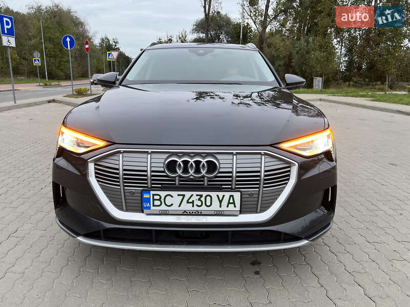 Позашляховик / Кросовер Audi e-tron 2019 в Львові фото 17 Позашляховик / Кросовер Audi e-tron 2019 в Львові
