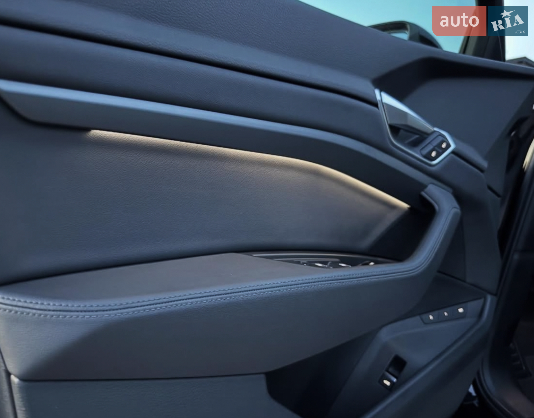 2019 Audi e-tron - мініатюра 14