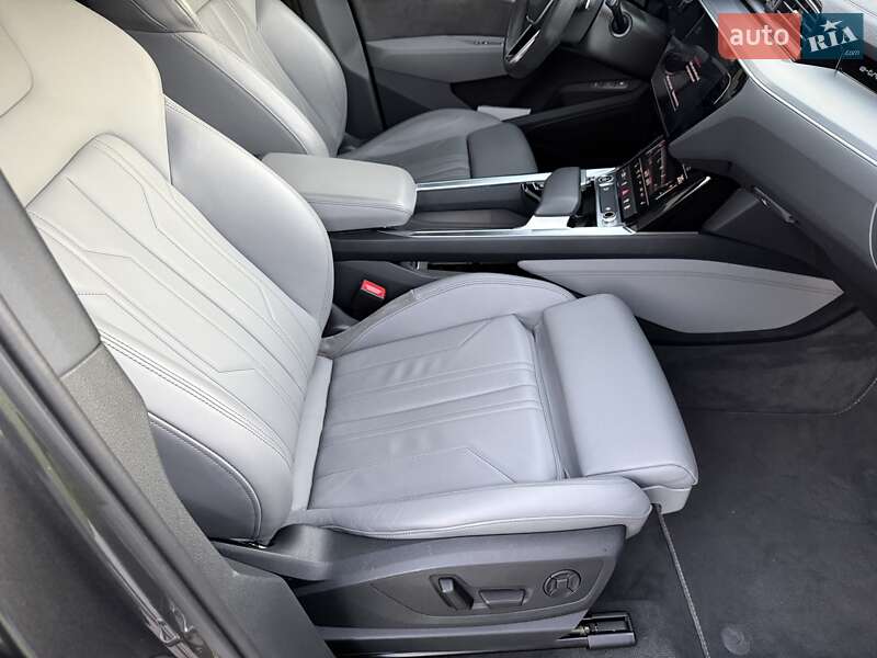 Внедорожник / Кроссовер Audi e-tron 2021 в Киеве