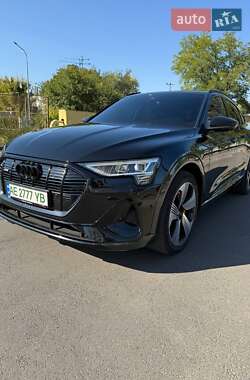 Внедорожник / Кроссовер Audi e-tron 2020 в 