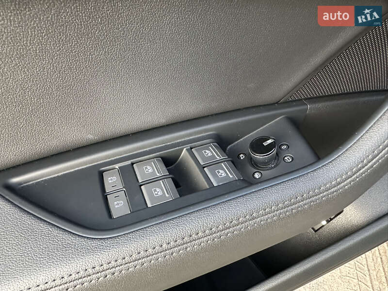 Внедорожник / Кроссовер Audi e-tron 2019 в Ровно фото 52 Внедорожник / Кроссовер Audi e-tron 2019 в Ровно