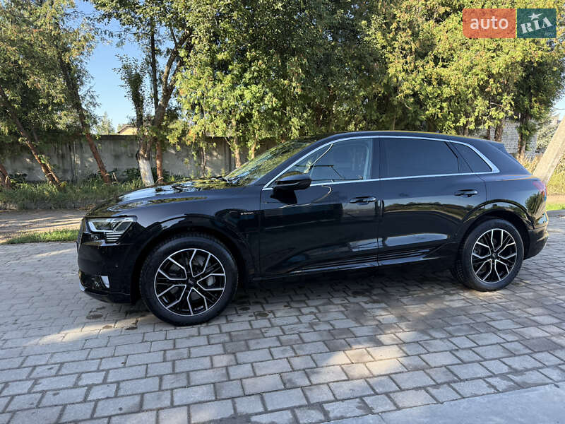 Внедорожник / Кроссовер Audi e-tron 2021 в Луцке