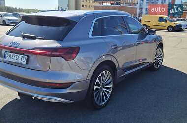 Позашляховик / Кросовер Audi e-tron 2019 в 