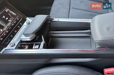 Внедорожник / Кроссовер Audi e-tron 2022 в 