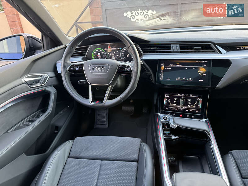 Внедорожник / Кроссовер Audi e-tron 2022 в Черновцах