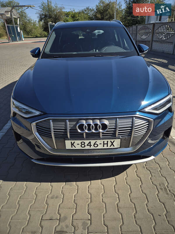 Позашляховик / Кросовер Audi e-tron 2020 в Кривому Розі