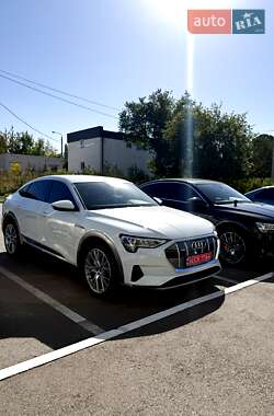 Внедорожник / Кроссовер Audi e-tron 2022 в Харькове