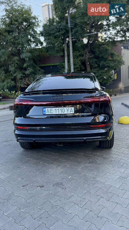 Внедорожник / Кроссовер Audi e-tron 2020 в Днепре