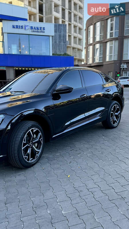 Внедорожник / Кроссовер Audi e-tron 2020 в Днепре