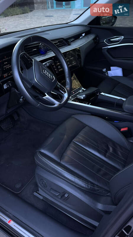 Внедорожник / Кроссовер Audi e-tron 2020 в Днепре