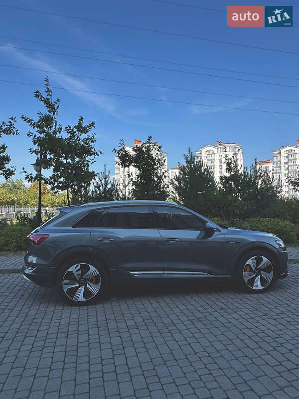 Позашляховик / Кросовер Audi e-tron 2019 в Івано-Франківську