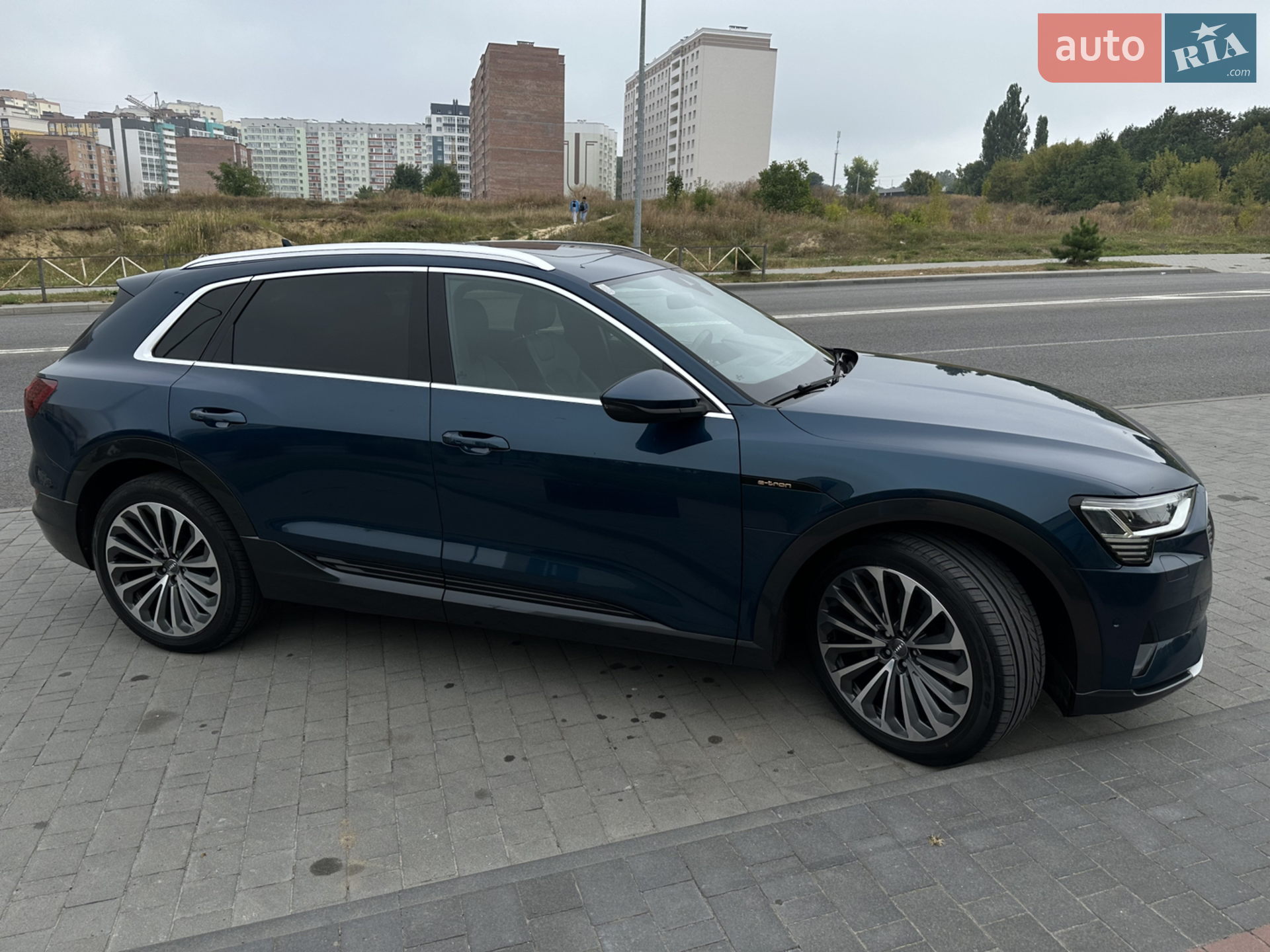 2020 Audi e-tron - мініатюра 25