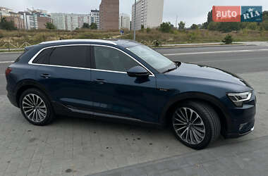 Позашляховик / Кросовер Audi e-tron 2020 в 