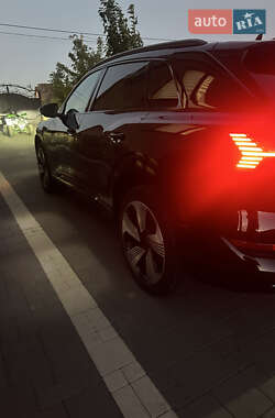 Внедорожник / Кроссовер Audi e-tron 2022 в 