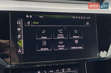 Внедорожник / Кроссовер Audi e-tron 2022 в 