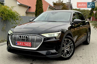 Внедорожник / Кроссовер Audi e-tron 2020 в 