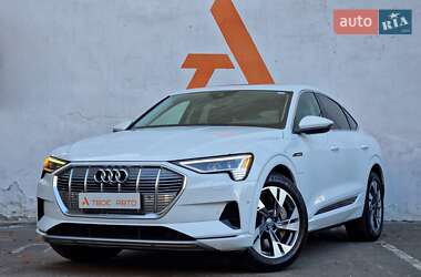 Позашляховик / Кросовер Audi e-tron 2020 в 