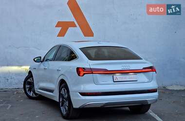 Позашляховик / Кросовер Audi e-tron 2020 в 