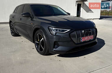 Внедорожник / Кроссовер Audi e-tron 2020 в 
