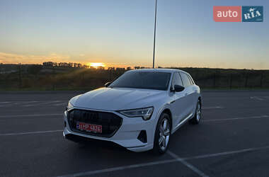 Внедорожник / Кроссовер Audi e-tron 2023 в 