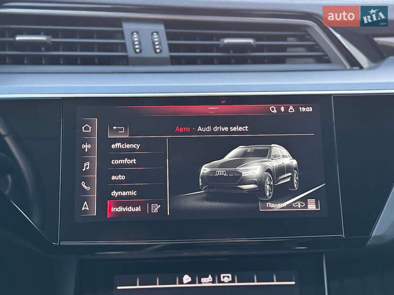 Внедорожник / Кроссовер Audi e-tron 2020 в Львове