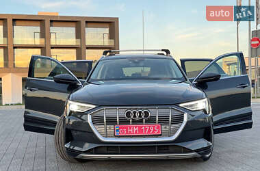 Позашляховик / Кросовер Audi e-tron 2020 в 
