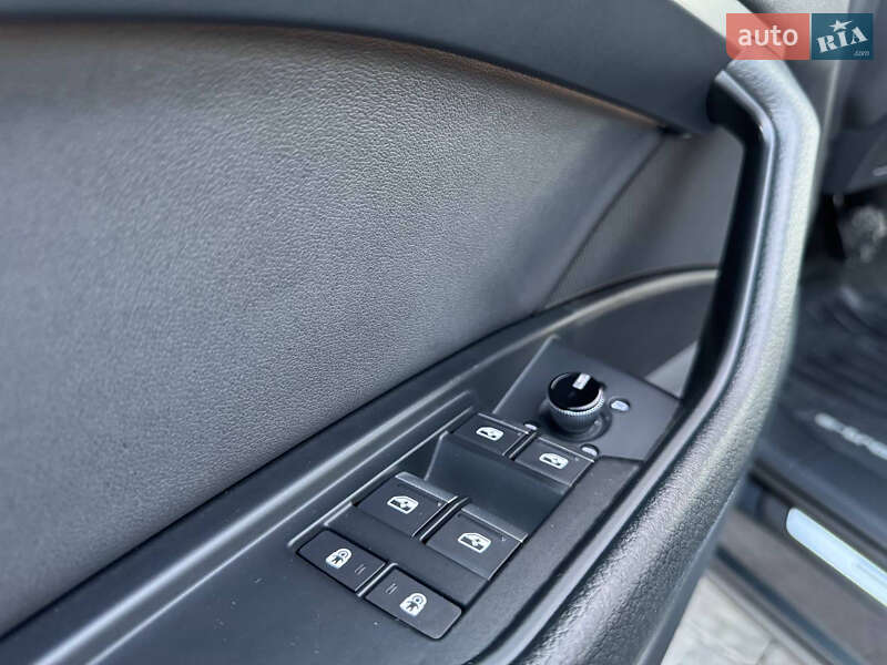 Внедорожник / Кроссовер Audi e-tron 2020 в Львове
