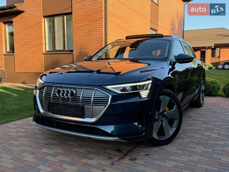Позашляховик / Кросовер Audi e-tron 2020 в Києві